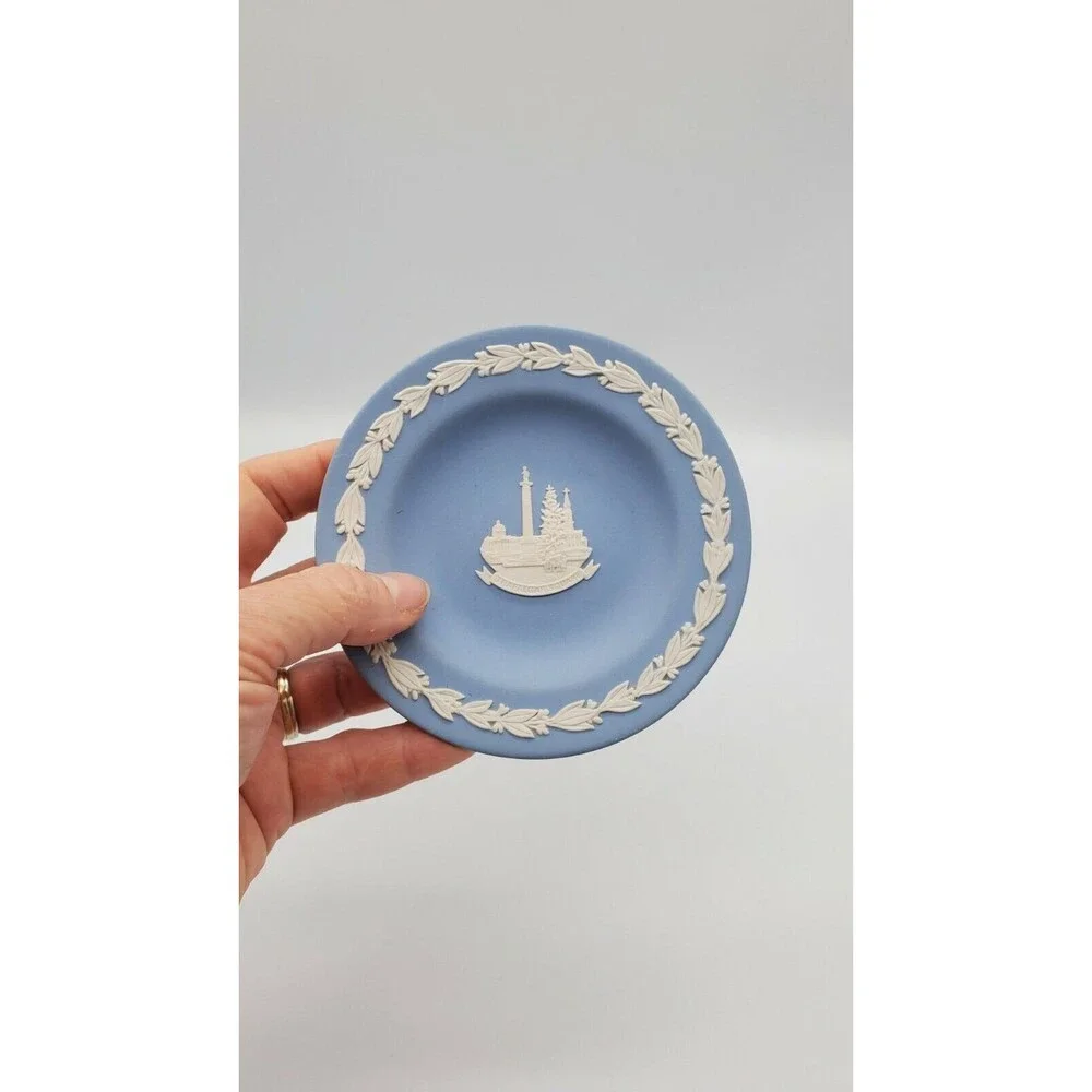 Wedgewood Jasperware Trafalgar Square England Scenic Plate Blue - Picture 9 of 12